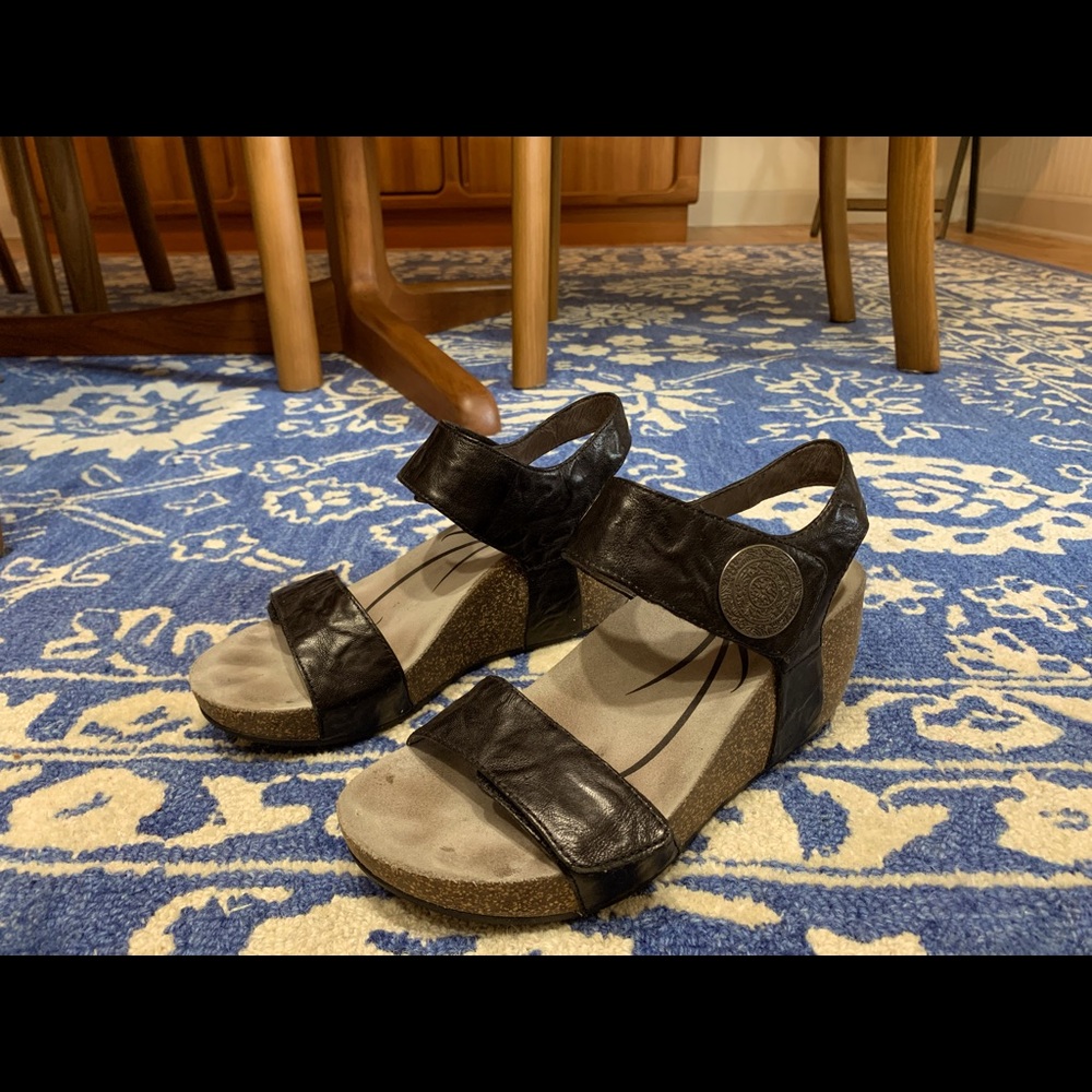 Abeo Una Leather Sandals